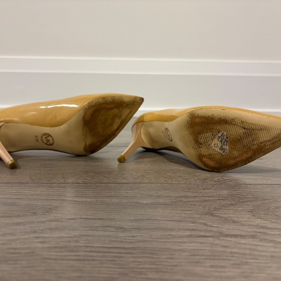 MICHAEL KORS Pumps - Picture 2 of 5